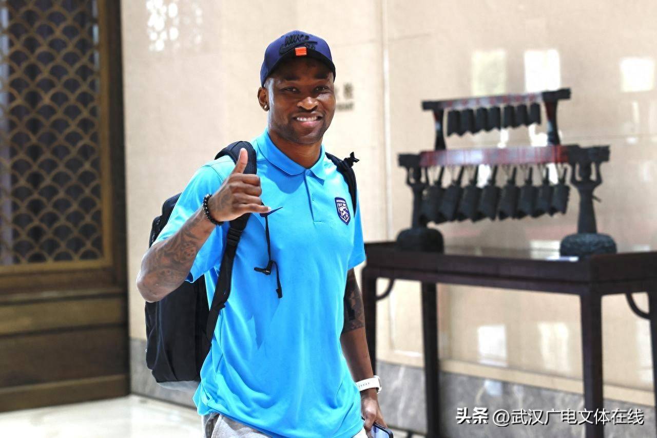 冲刺阶段国王杯传出新动向,武汉三镇绝杀压哨,管理层表态:悬念犹存,赛季目标并未改变的简单介绍 冲刺阶段国王杯传出新动向,武汉三镇绝杀压哨,管理层表态:悬念犹存,赛季目标并未改变的简单介绍